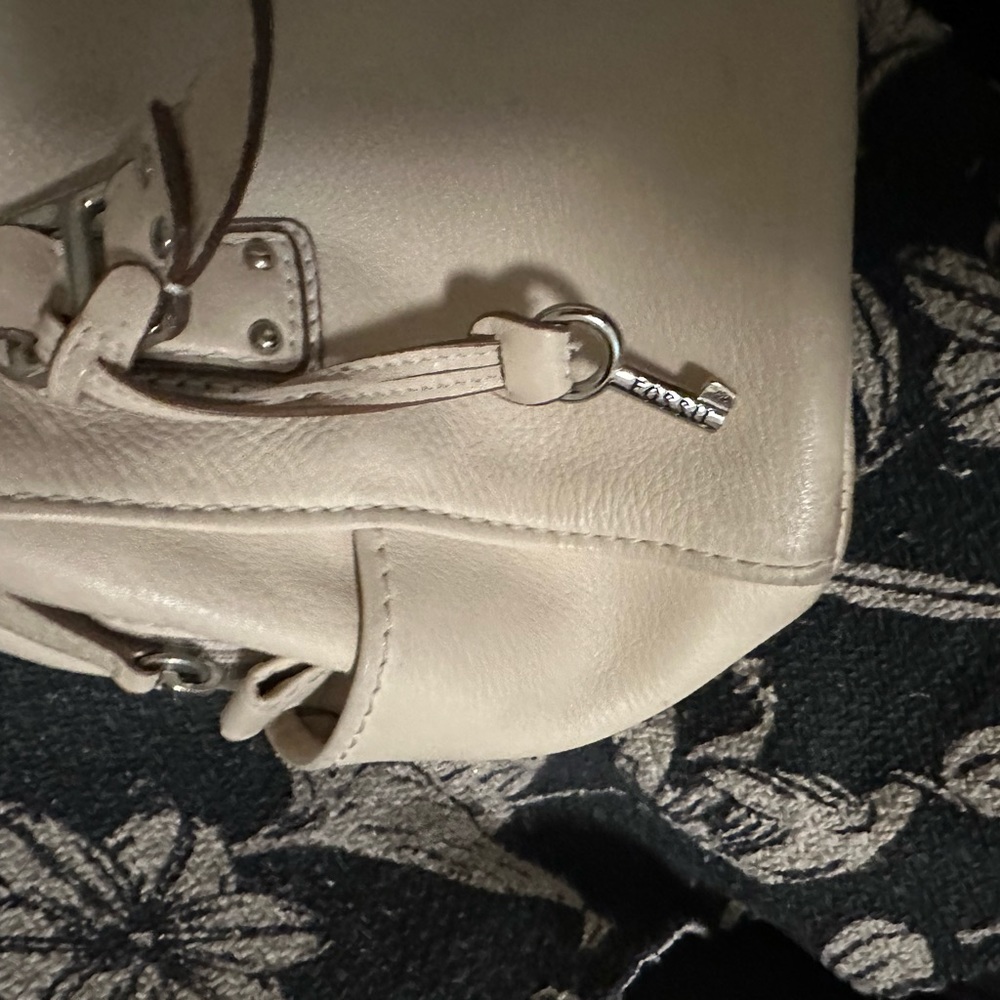 Fossil Purse - Picture 4 of 5